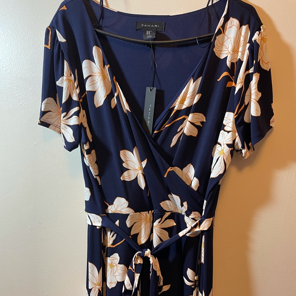 Brand new with tags floral navy blue Tahari dress